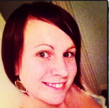Amy Deacon Photo 13