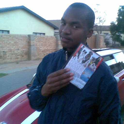 Lucas Mathews Photo 12