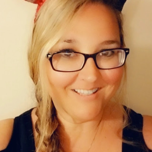 Stephanie Chase Photo 21