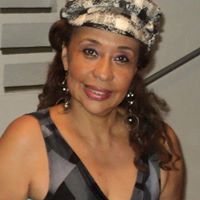 Carina Henriquez Photo 11