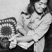 Rachel Reynolds Photo 9
