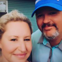 April Campbell Photo 23