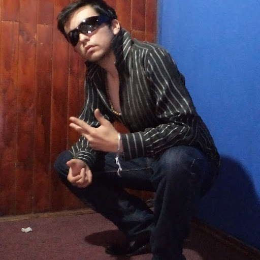 Gilbert Acevedo Photo 23