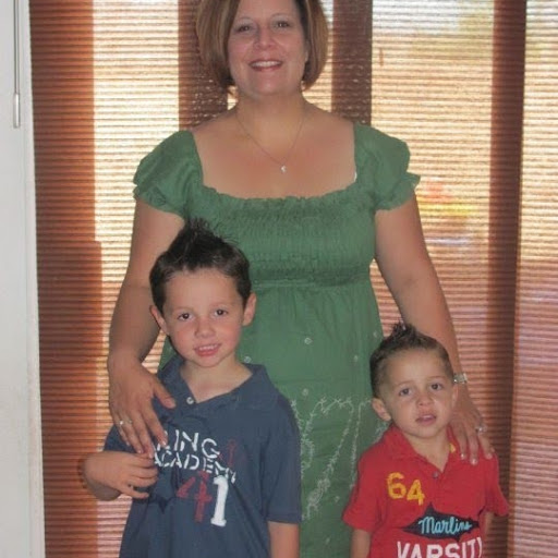 Julie Rhea Photo 5