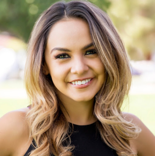 Jennifer Castaneda Photo 17