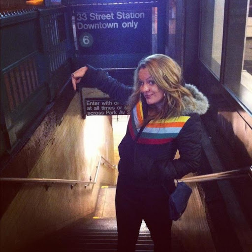 Sarah Stoker Photo 7