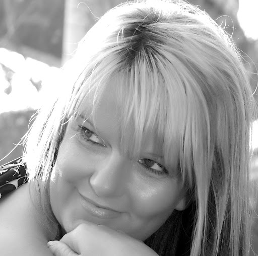Anne Turner Photo 24