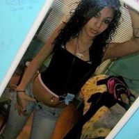 Emily Deville Photo 6