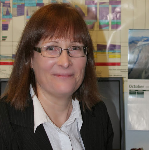 Elizabeth Griffiths Photo 14