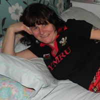 Julie Hyland Photo 18