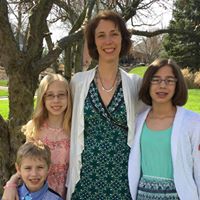 Elizabeth May Photo 46 Elizabeth May Photo 46