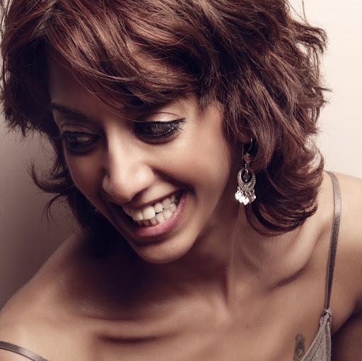 Aisha Thomas Photo 33