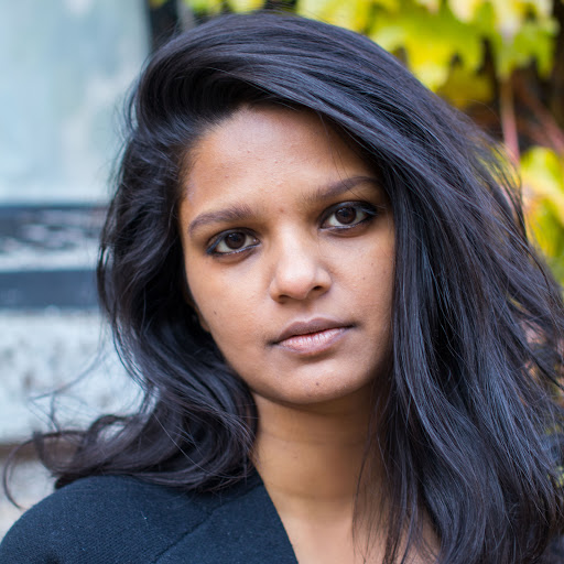 Sarah Mathews Photo 35