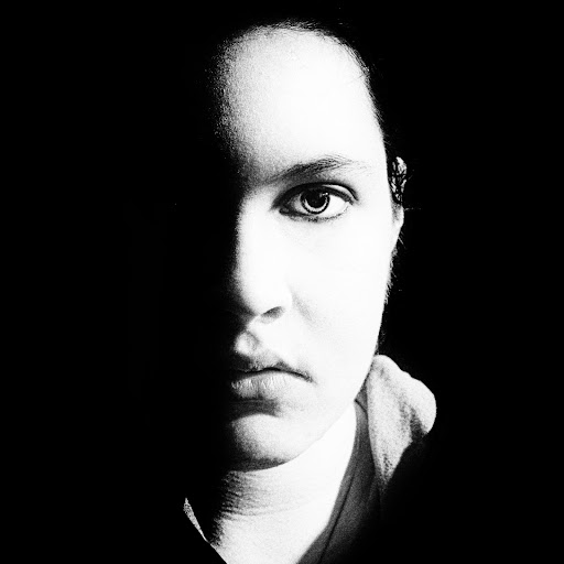 Stephanie Buck Photo 33