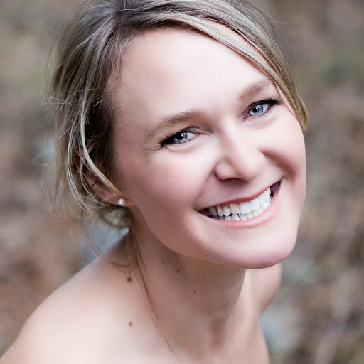 Amy Busch Photo 32