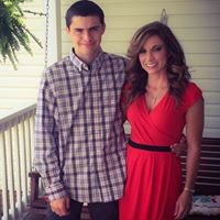 Laura Hodges Photo 24