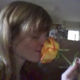 Amber Russell Photo 24