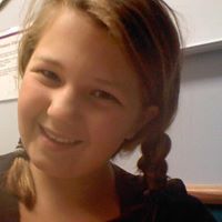 Alexis Lowe Photo 10