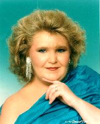 Emily Beasley Photo 12