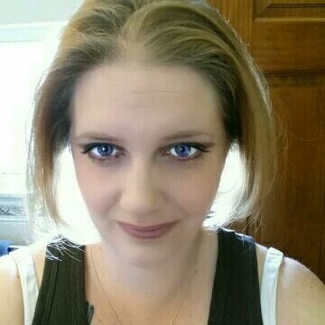 Amanda Anderson Photo 21