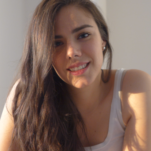 Claudia Williams Photo 27