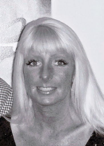 Suzanne Devine Photo 9