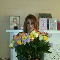 Laura Hackney Photo 13