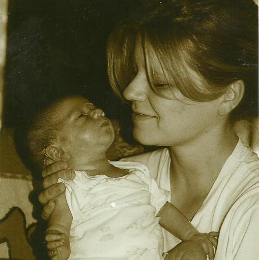 Angela Hoffman Photo 20