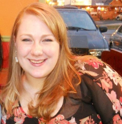 Julie Cortes Photo 33