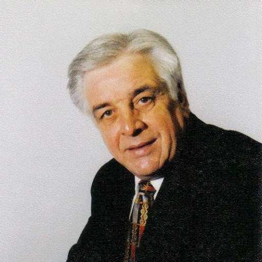 Howard Robbins Photo 11