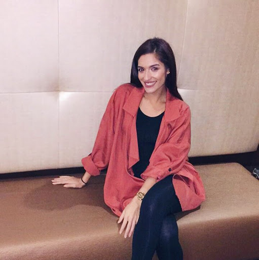 Amelia Gonzalez Photo 22