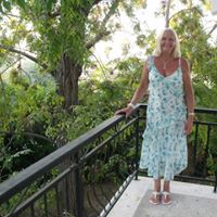 Jennifer Toole Photo 6