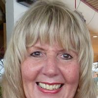 Margot Ross Photo 32