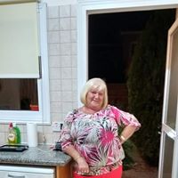 Maggie Hunter Photo 30