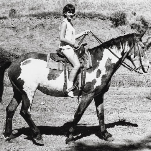 Stephanie Payne Photo 10