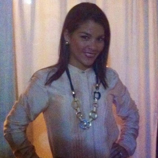 Janette Arias Photo 6