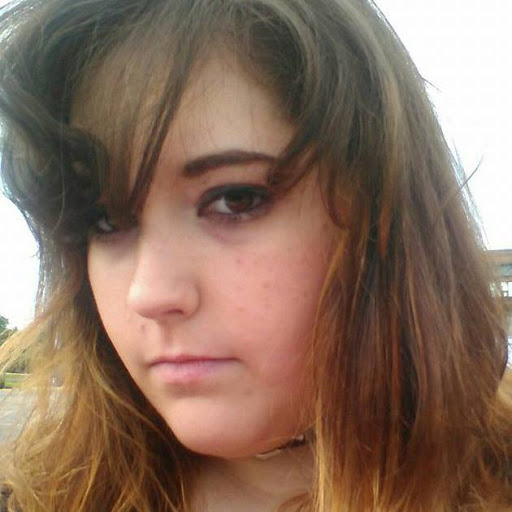 Holly Pritchett Photo 6