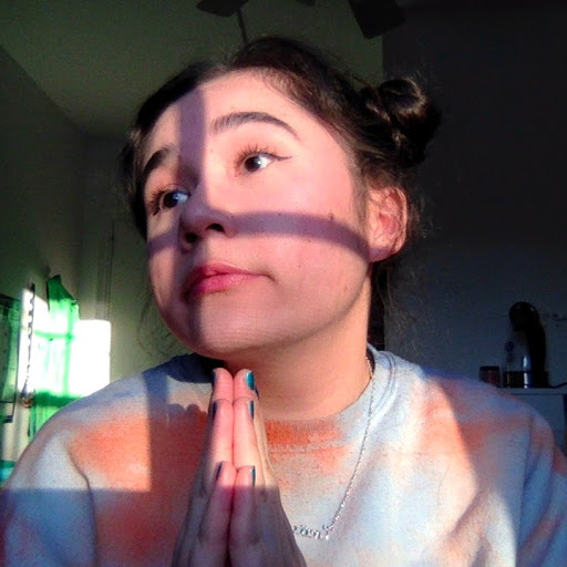 Christina Gross Photo 30