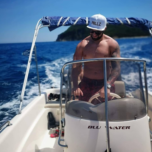 Anthony Mills Photo 32