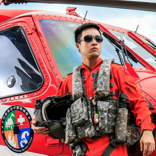 Eric Wang Photo 53