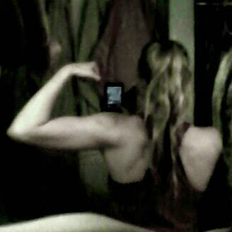 Hannah Burns Photo 18