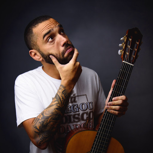 Leonardo Castro Photo 11
