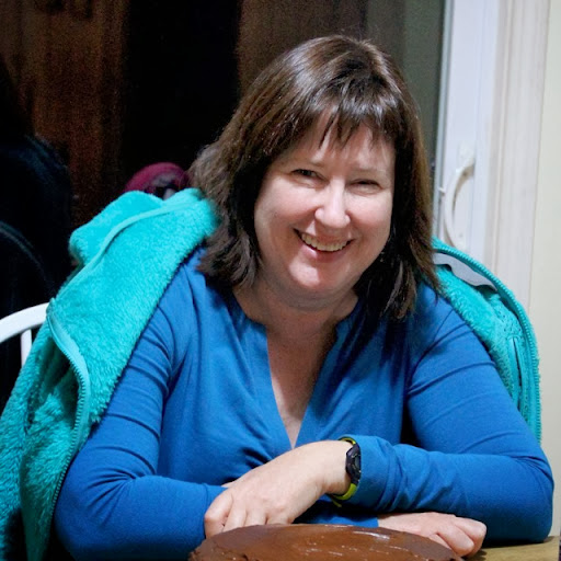 Elizabeth Krueger Photo 10