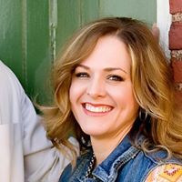 Kelly Starnes Photo 32