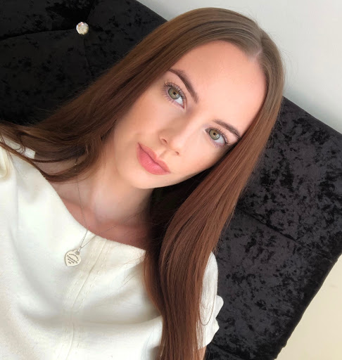 Joanna Baker Photo 16