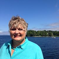 Suzanne Shepherd Photo 33