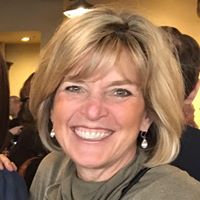 Wendy Squires Photo 21