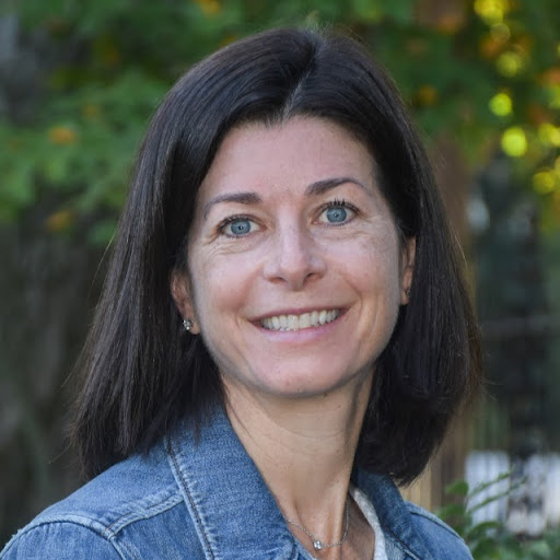 Lauren Abrams Photo 30