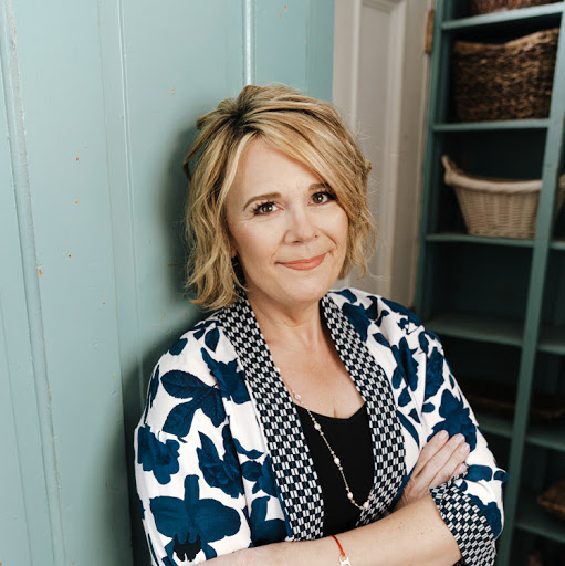 Tracy Pleschourt Photo 5