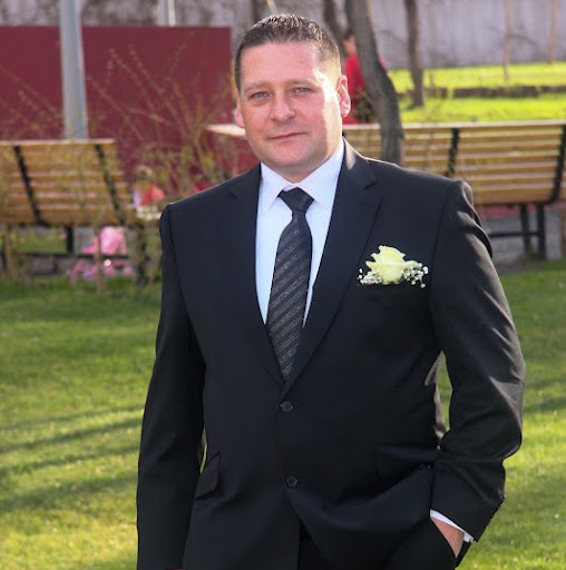 Christopher Weller Photo 18